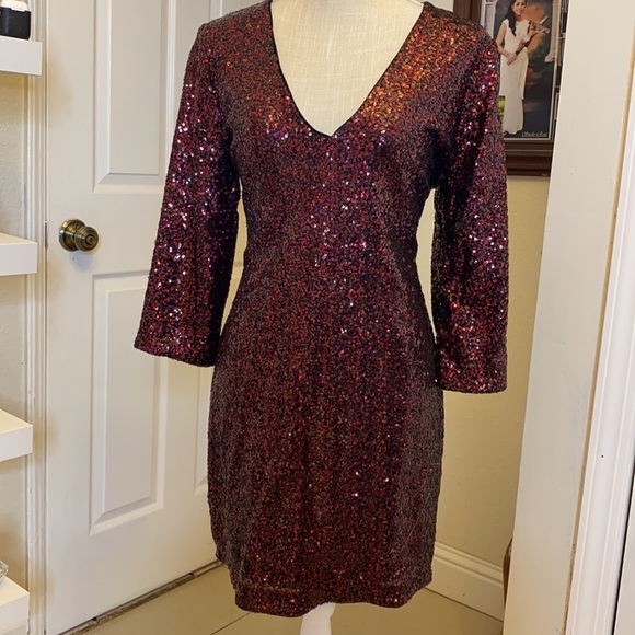 Dress - Picture 4 of 4